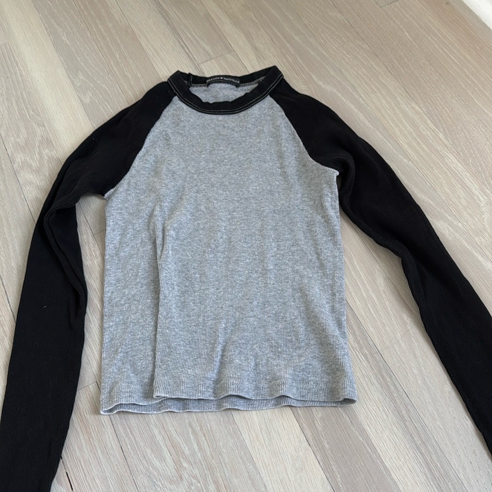 Brandy Melville long sleeve shirt